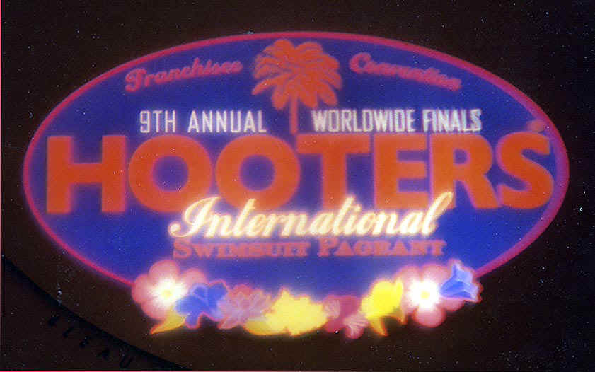 Hootersign.jpg (89386 bytes)